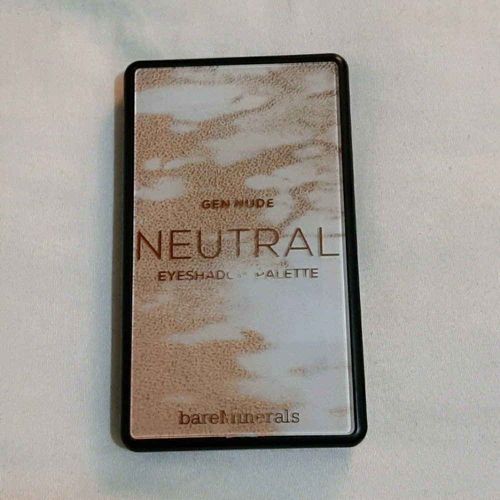 Bare Minerals eye shadow palette